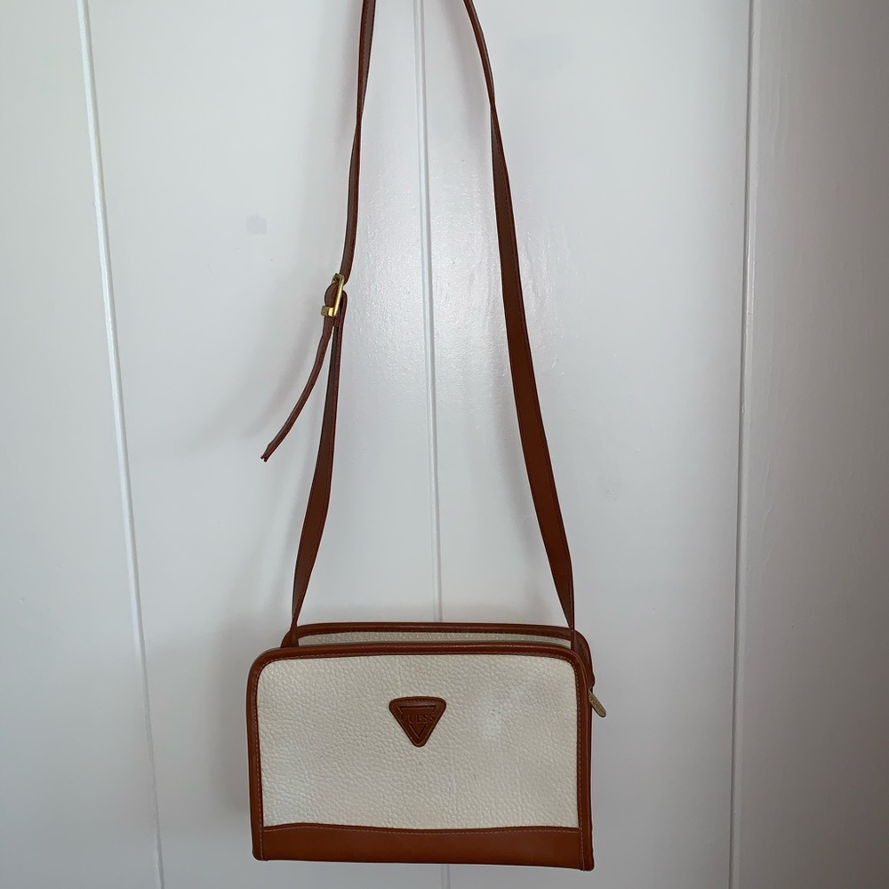 Vintage GUESS leather crossbody bag